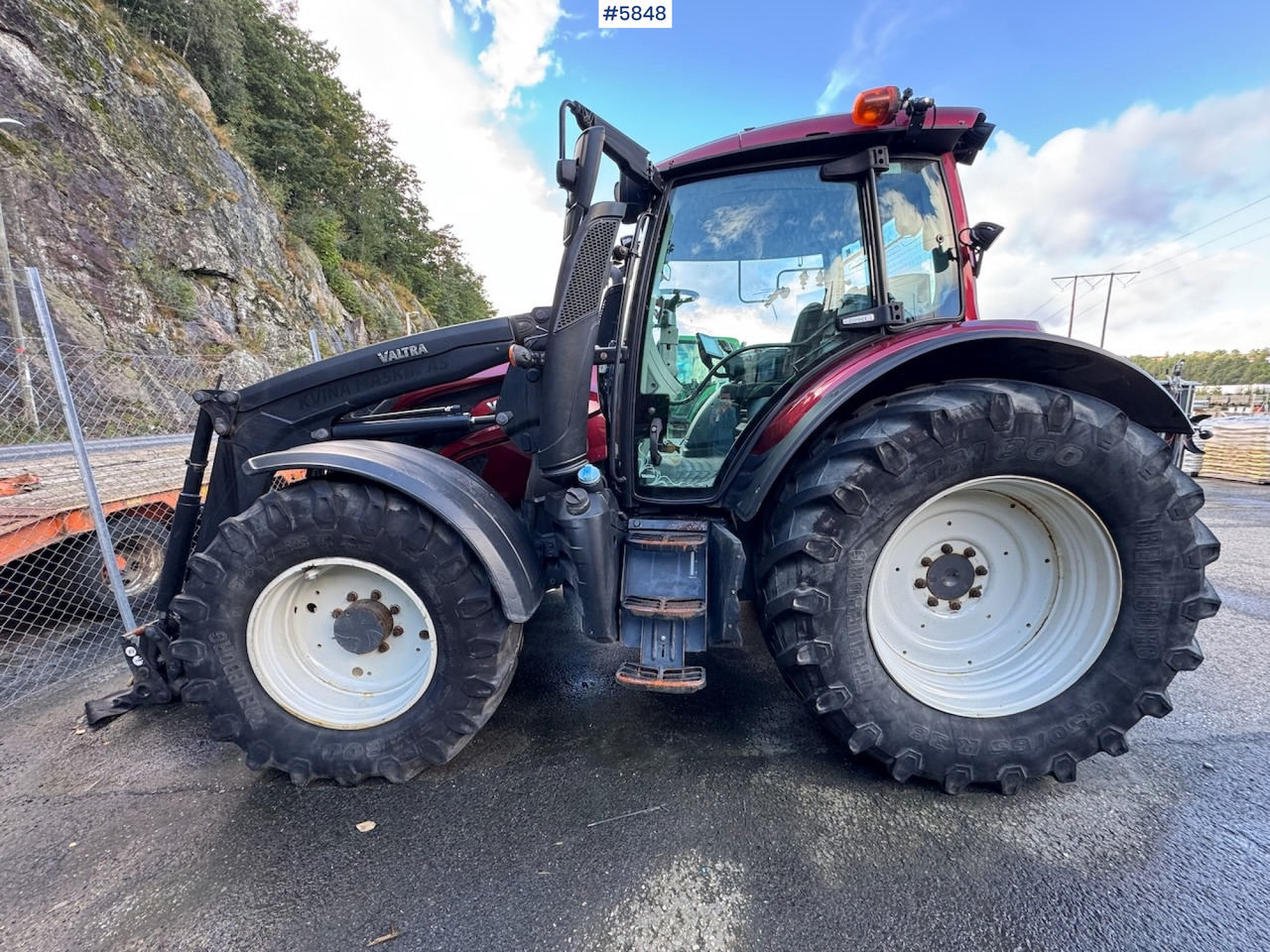 2018 Valtra N174 w/ front loader and plow plate. - Traktör: fotoğraf 1 2018 Valtra N174 w/ front loader and plow plate. - Traktör: fotoğraf 1