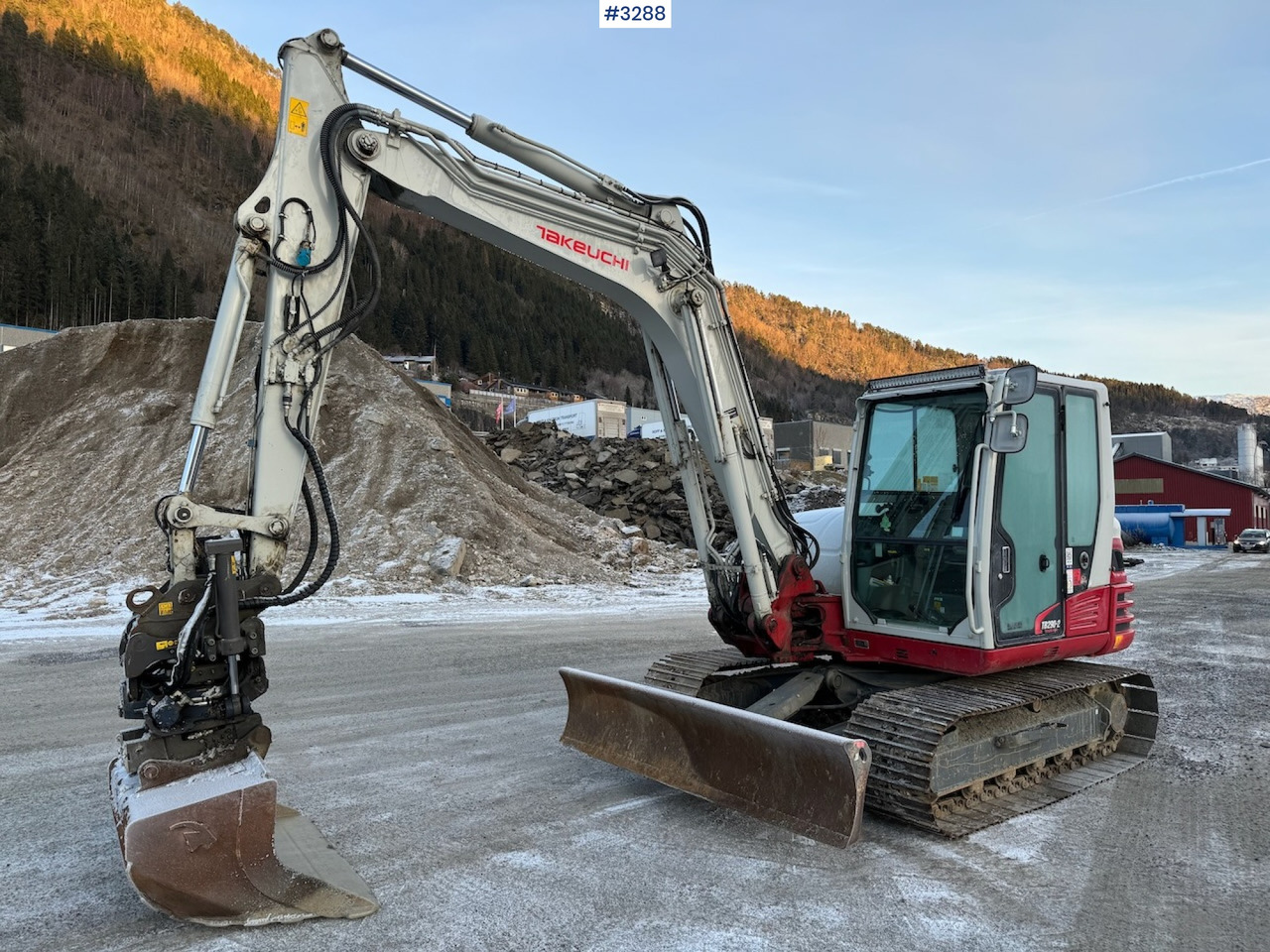 2022 Takeuchi TB 290-2 w/Rotory tilt and several buckets - Ekskavatör: fotoğraf 1 2022 Takeuchi TB 290-2 w/Rotory tilt and several buckets - Ekskavatör: fotoğraf 1