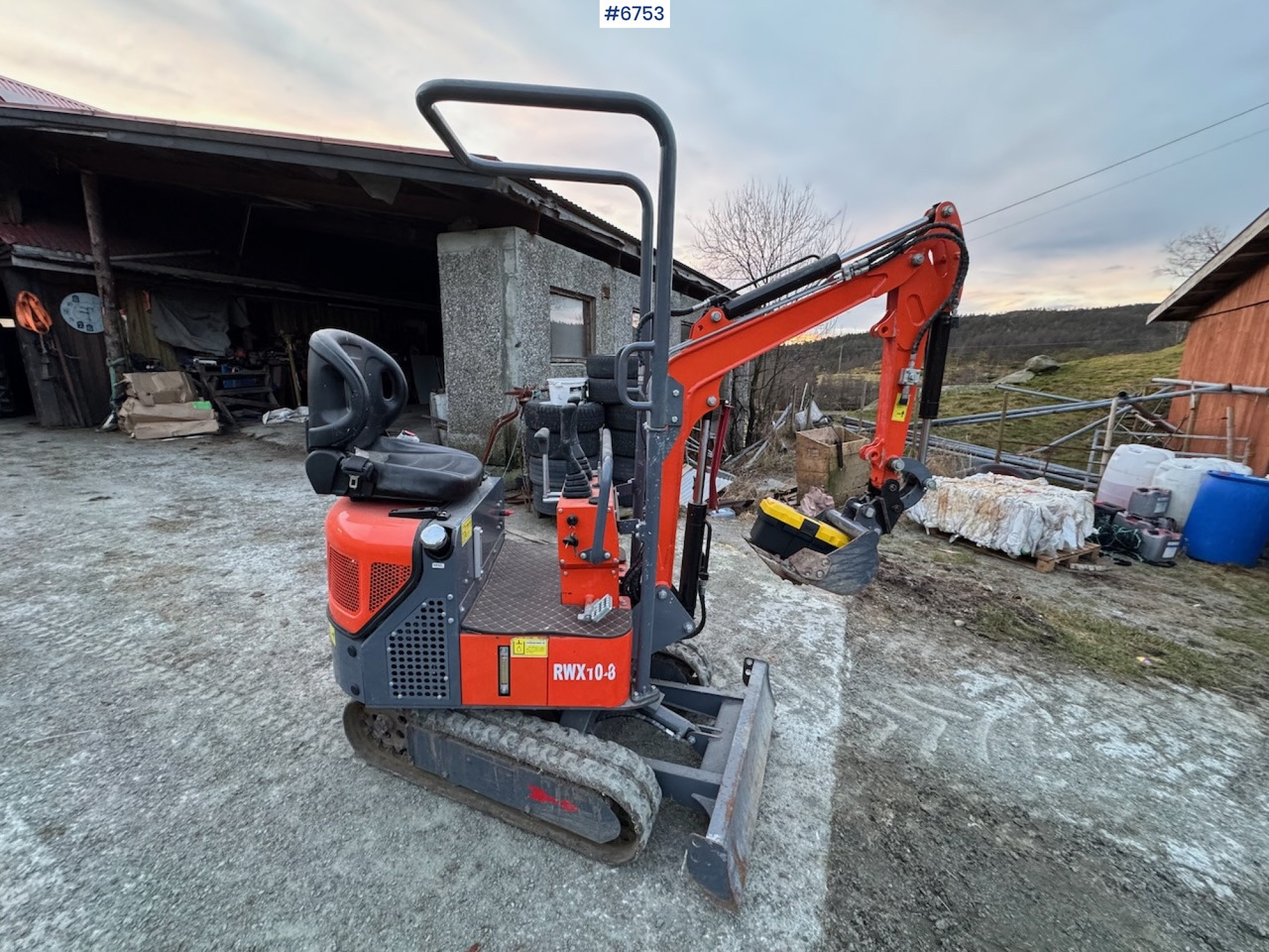 2025 RWX 10-8 Mini excavator w/ 2 buckets, grapple and spike. - Mini ekskavatör: fotoğraf 2 2025 RWX 10-8 Mini excavator w/ 2 buckets, grapple and spike. - Mini ekskavatör: fotoğraf 2