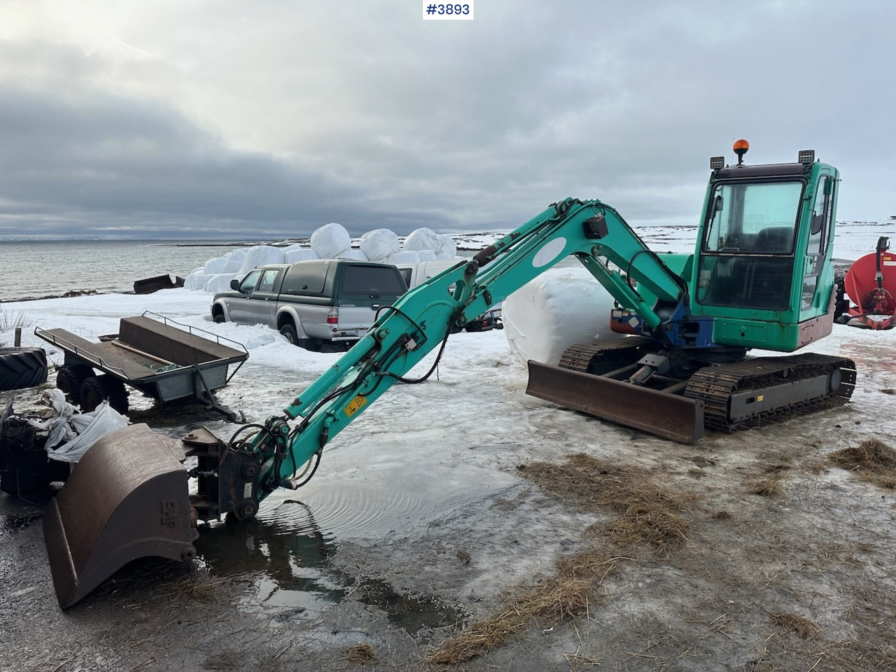 22003 IHI 45N excavator w/ 3 buckets - Ekskavatör: fotoğraf 2 22003 IHI 45N excavator w/ 3 buckets - Ekskavatör: fotoğraf 2