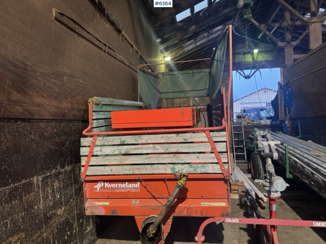 Approx. 1990 Kverneland UN7000 unloading wagon - Saman makinesi: fotoğraf 3 Approx. 1990 Kverneland UN7000 unloading wagon - Saman makinesi: fotoğraf 3