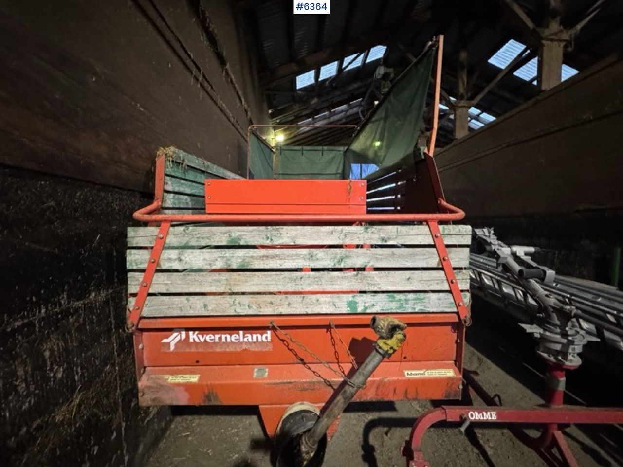 Approx. 1990 Kverneland UN7000 unloading wagon - Saman makinesi: fotoğraf 4 Approx. 1990 Kverneland UN7000 unloading wagon - Saman makinesi: fotoğraf 4