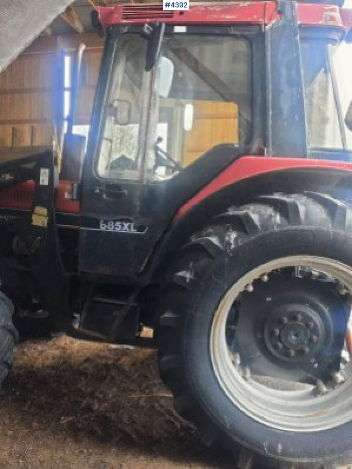 Case International 885XL 4x4 with trima loader - Traktör: fotoğraf 5 Case International 885XL 4x4 with trima loader - Traktör: fotoğraf 5