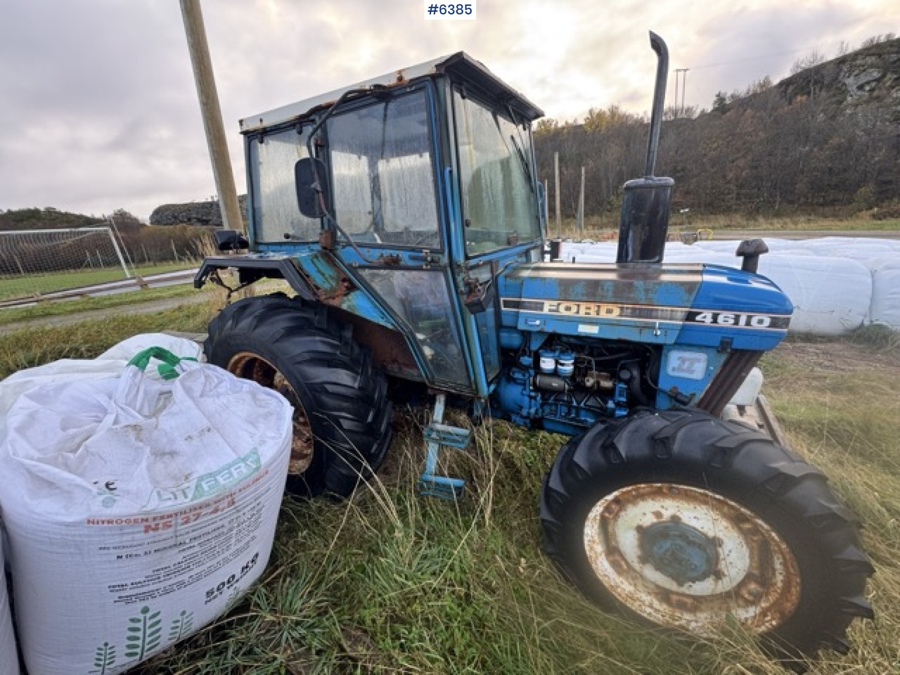 Ford 4610 4x4 tractor. 3,561 hours! - Traktör: fotoğraf 4 Ford 4610 4x4 tractor. 3,561 hours! - Traktör: fotoğraf 4