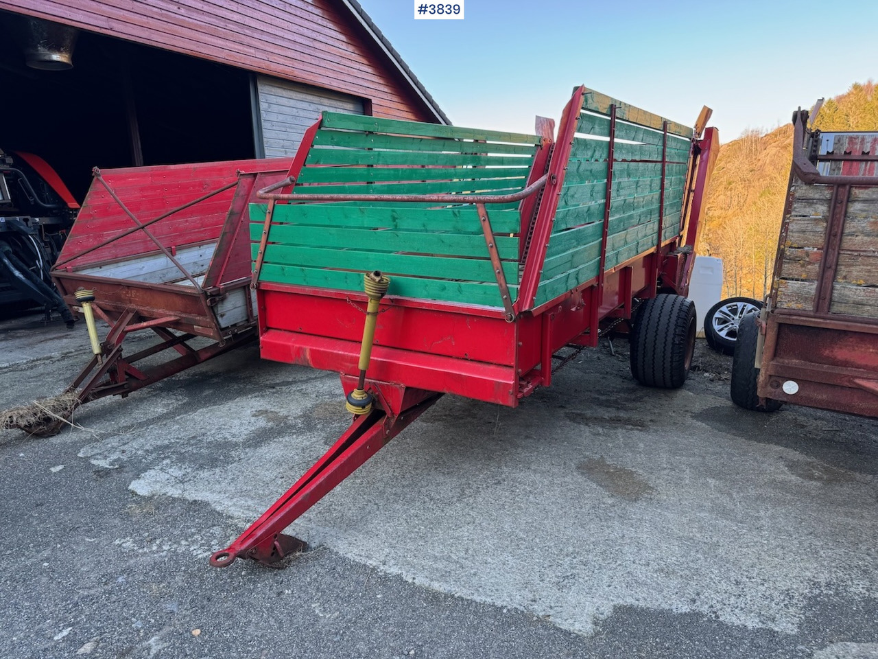 Underhaug Forage wagon long type. - Saman makinesi: fotoğraf 1 Underhaug Forage wagon long type. - Saman makinesi: fotoğraf 1
