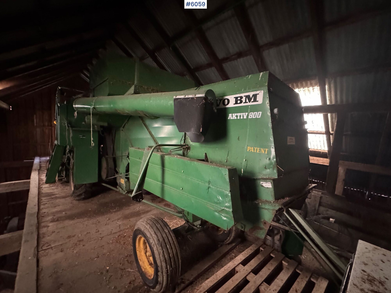 Volvo BM Aktiv 800 combine harvester - Biçerdöver: fotoğraf 4 Volvo BM Aktiv 800 combine harvester - Biçerdöver: fotoğraf 4