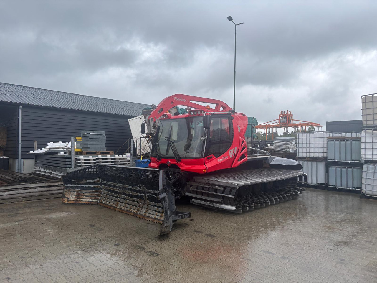 KÄSSBOHRER Pistenbully 600 - Atık toplama taşıt/ Özel amaçlı taşıt: fotoğraf 1 KÄSSBOHRER Pistenbully 600 - Atık toplama taşıt/ Özel amaçlı taşıt: fotoğraf 1