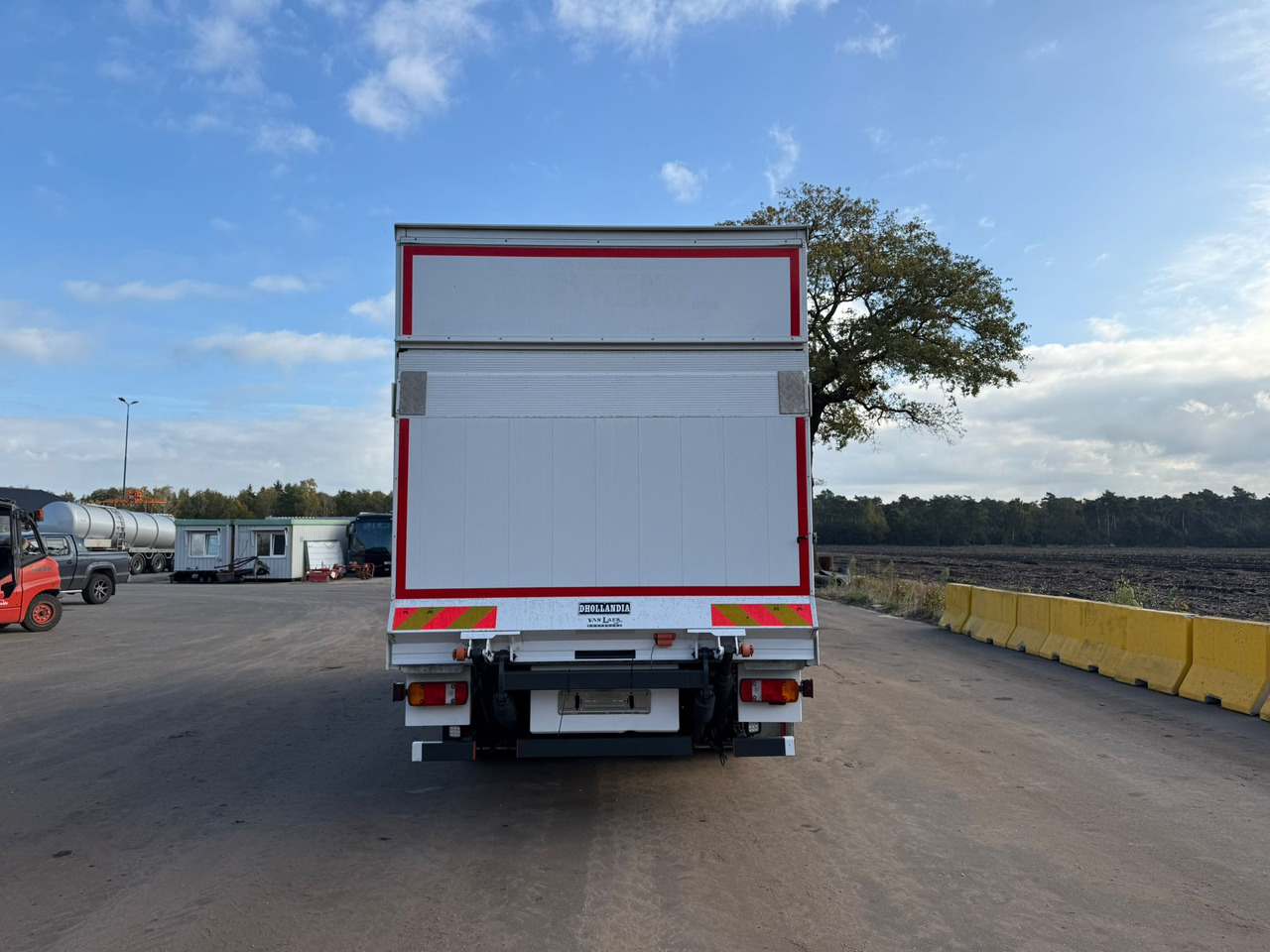 Mercedes Atego 1224 - Kapalı kasa kamyon: fotoğraf 5 Mercedes Atego 1224 - Kapalı kasa kamyon: fotoğraf 5