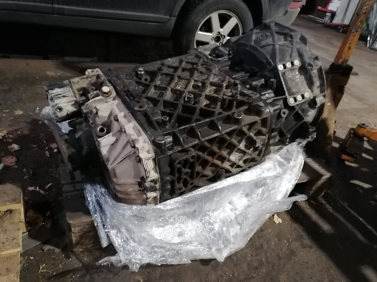 MAN DAF REMANUFACTURED gearbox ZF 16S151 ratio 0,84 - Vites kutusu: fotoğraf 3 MAN DAF REMANUFACTURED gearbox ZF 16S151 ratio 0,84 - Vites kutusu: fotoğraf 3