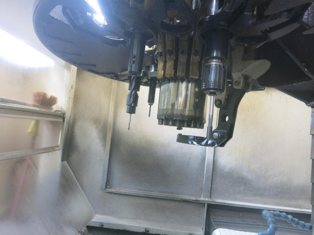 Chiron FZ 12 W Manum - CNC işleme merkezi: fotoğraf 4 Chiron FZ 12 W Manum - CNC işleme merkezi: fotoğraf 4
