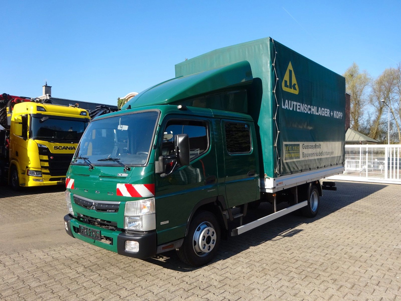 FUSO 7C180D Canter mit Doppelkabine 4x2 - Tenteli kamyonet, Çift kabin kamyonet: fotoğraf 2 FUSO 7C180D Canter mit Doppelkabine 4x2 - Tenteli kamyonet, Çift kabin kamyonet: fotoğraf 2