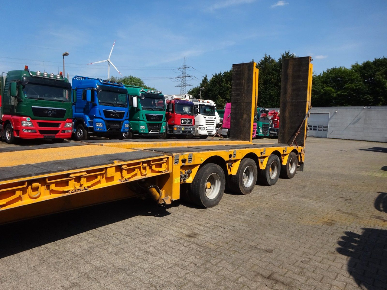 Faymonville 4 Achser Tiefbett abnehmbarem S-Hals ausziehbar - Alçak çerçeveli platform dorse: fotoğraf 4 Faymonville 4 Achser Tiefbett abnehmbarem S-Hals ausziehbar - Alçak çerçeveli platform dorse: fotoğraf 4