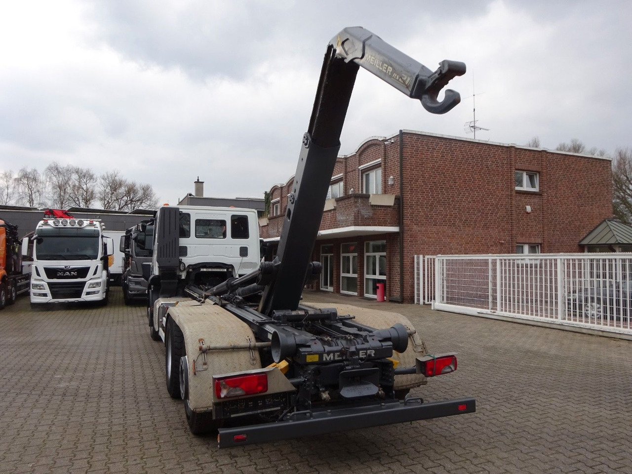 Iveco STRALIS 400 MEILLER Abroller Lift-Lenkachse 6x2 Iveco STRALIS 400 MEILLER Abroller Lift-Lenkachse 6x2 - Kancalı yükleyici kamyon: fotoğraf 5 Iveco STRALIS 400 MEILLER Abroller Lift-Lenkachse 6x2 Iveco STRALIS 400 MEILLER Abroller Lift-Lenkachse 6x2 - Kancalı yükleyici kamyon: fotoğraf 5