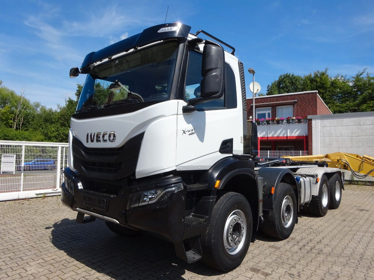 Iveco X-WAY 480 HIAB ABROLLER 8x4 - Kancalı yükleyici kamyon: fotoğraf 3 Iveco X-WAY 480 HIAB ABROLLER 8x4 - Kancalı yükleyici kamyon: fotoğraf 3
