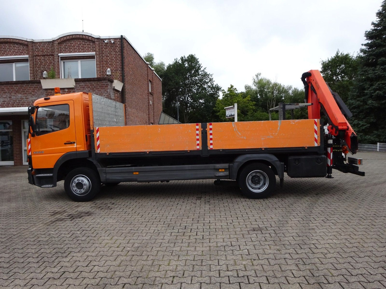 Mercedes-Benz 1323 Atego Pritsche + PK 9501 Kran 4x2 - Sal/ Açık kasa kamyon, Vinçli kamyon: fotoğraf 5 Mercedes-Benz 1323 Atego Pritsche + PK 9501 Kran 4x2 - Sal/ Açık kasa kamyon, Vinçli kamyon: fotoğraf 5
