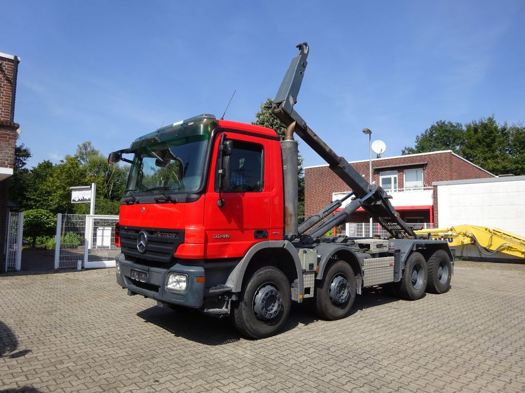 Mercedes-Benz 3246 Actros Abroller K45 8x4 Knickhacken - Kancalı yükleyici kamyon: fotoğraf 2 Mercedes-Benz 3246 Actros Abroller K45 8x4 Knickhacken - Kancalı yükleyici kamyon: fotoğraf 2