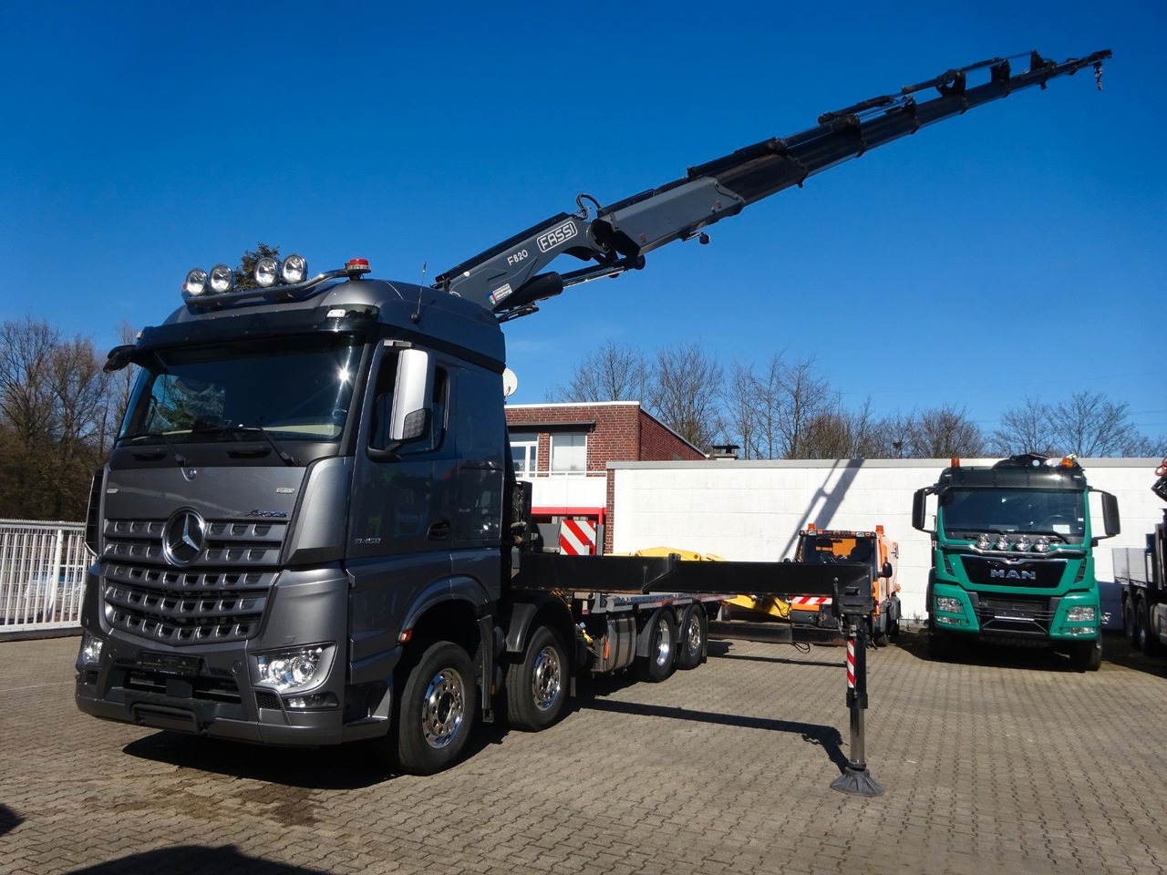 Mercedes-Benz 3453 Plattform + Fassi F820 Kran 8x2 Mercedes-Benz 3453 FASSI F820 Kran 8x Hydr. Ausschub - Vinçli kamyon, Sal/ Açık kasa kamyon: fotoğraf 2 Mercedes-Benz 3453 Plattform + Fassi F820 Kran 8x2 Mercedes-Benz 3453 FASSI F820 Kran 8x Hydr. Ausschub - Vinçli kamyon, Sal/ Açık kasa kamyon: fotoğraf 2