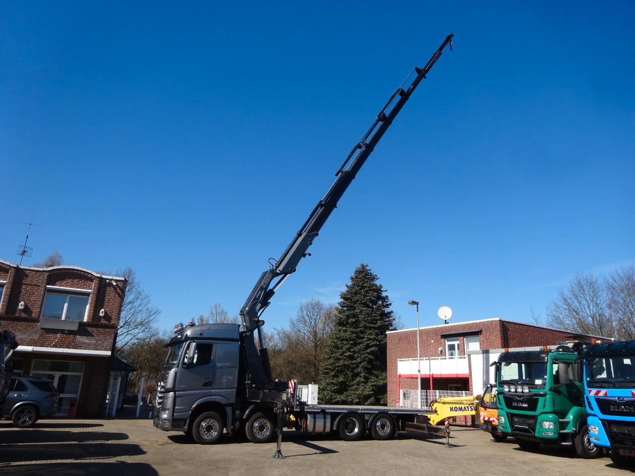 Mercedes-Benz 3453 Plattform + Fassi F820 Kran 8x2 Mercedes-Benz 3453 FASSI F820 Kran 8x Hydr. Ausschub - Vinçli kamyon, Sal/ Açık kasa kamyon: fotoğraf 4 Mercedes-Benz 3453 Plattform + Fassi F820 Kran 8x2 Mercedes-Benz 3453 FASSI F820 Kran 8x Hydr. Ausschub - Vinçli kamyon, Sal/ Açık kasa kamyon: fotoğraf 4