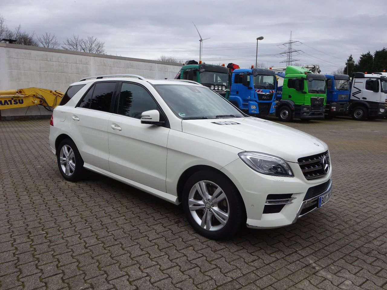 Mercedes-Benz ML 350 CDI BlueTec Mercedes-Benz ML 350 CDI BlueTec. AMG Paket - SUV: fotoğraf 1 Mercedes-Benz ML 350 CDI BlueTec Mercedes-Benz ML 350 CDI BlueTec. AMG Paket - SUV: fotoğraf 1
