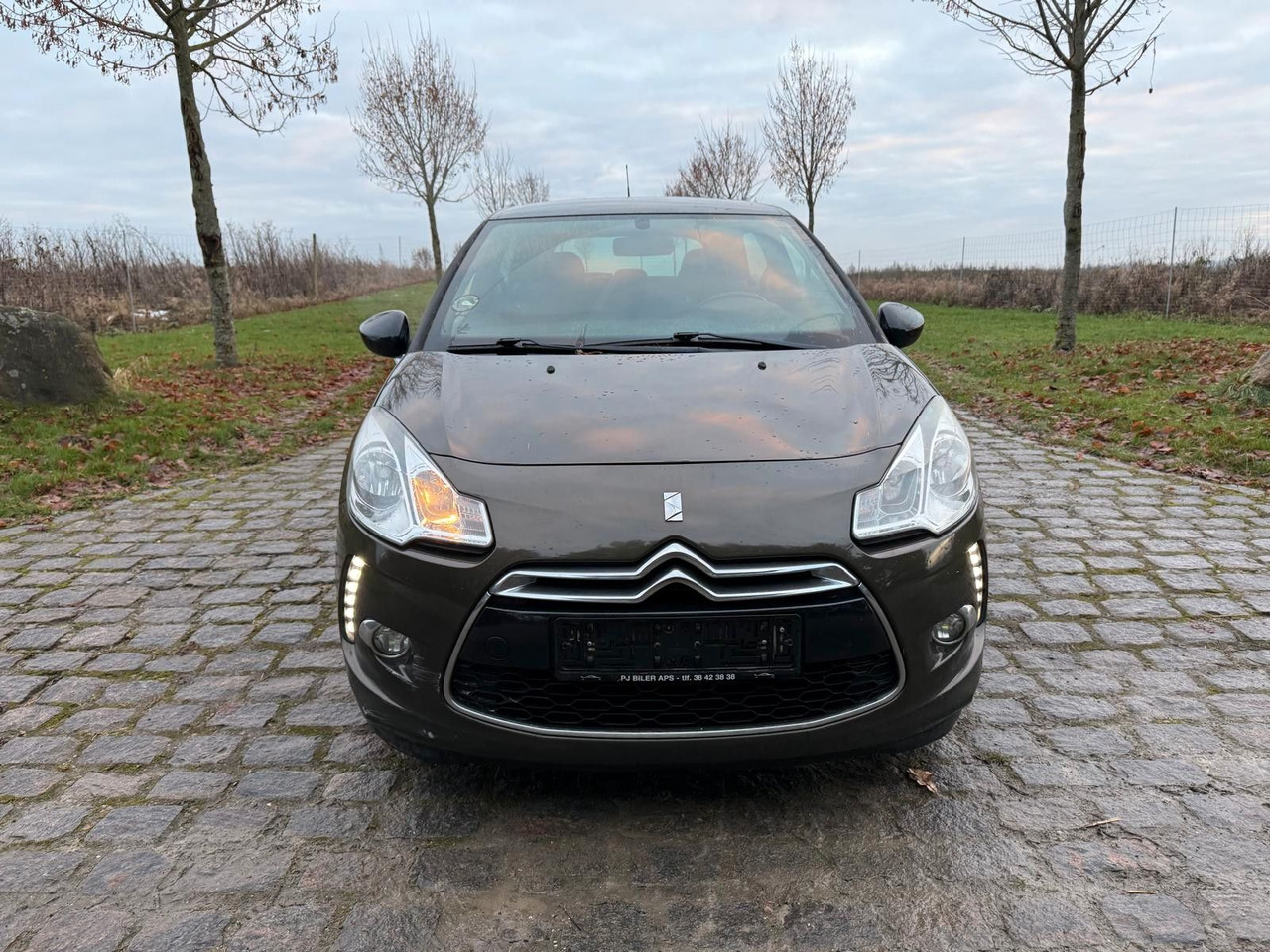 Citroën DS3 Sport - Binek araba: fotoğraf 2 Citroën DS3 Sport - Binek araba: fotoğraf 2