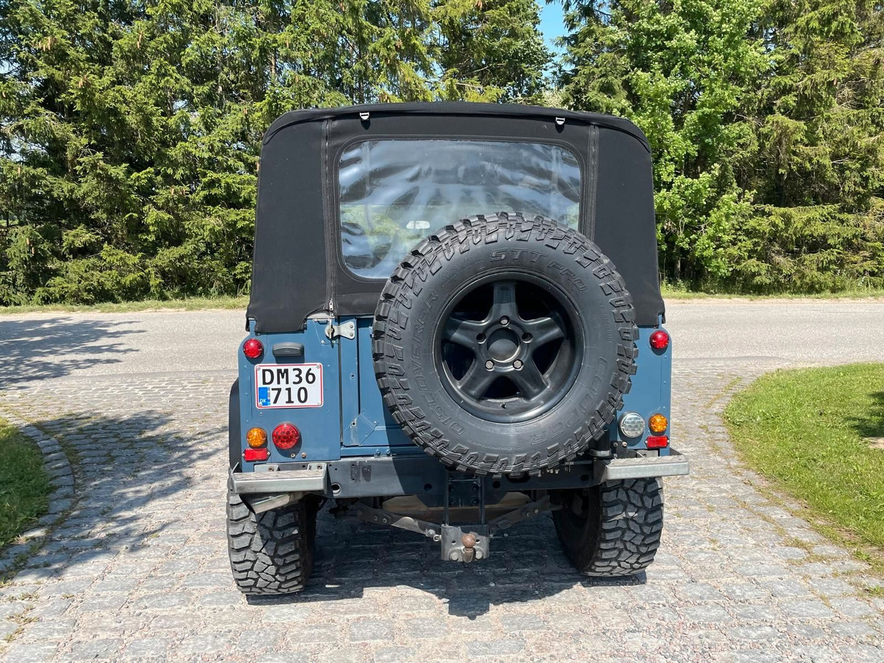 Land Rover LR Defender 90 Soft Top V8 Automatic 60000 brutt Land Rover LR Defender 90 SoftTop V8 Automatic - Pikap: fotoğraf 4 Land Rover LR Defender 90 Soft Top V8 Automatic 60000 brutt Land Rover LR Defender 90 SoftTop V8 Automatic - Pikap: fotoğraf 4