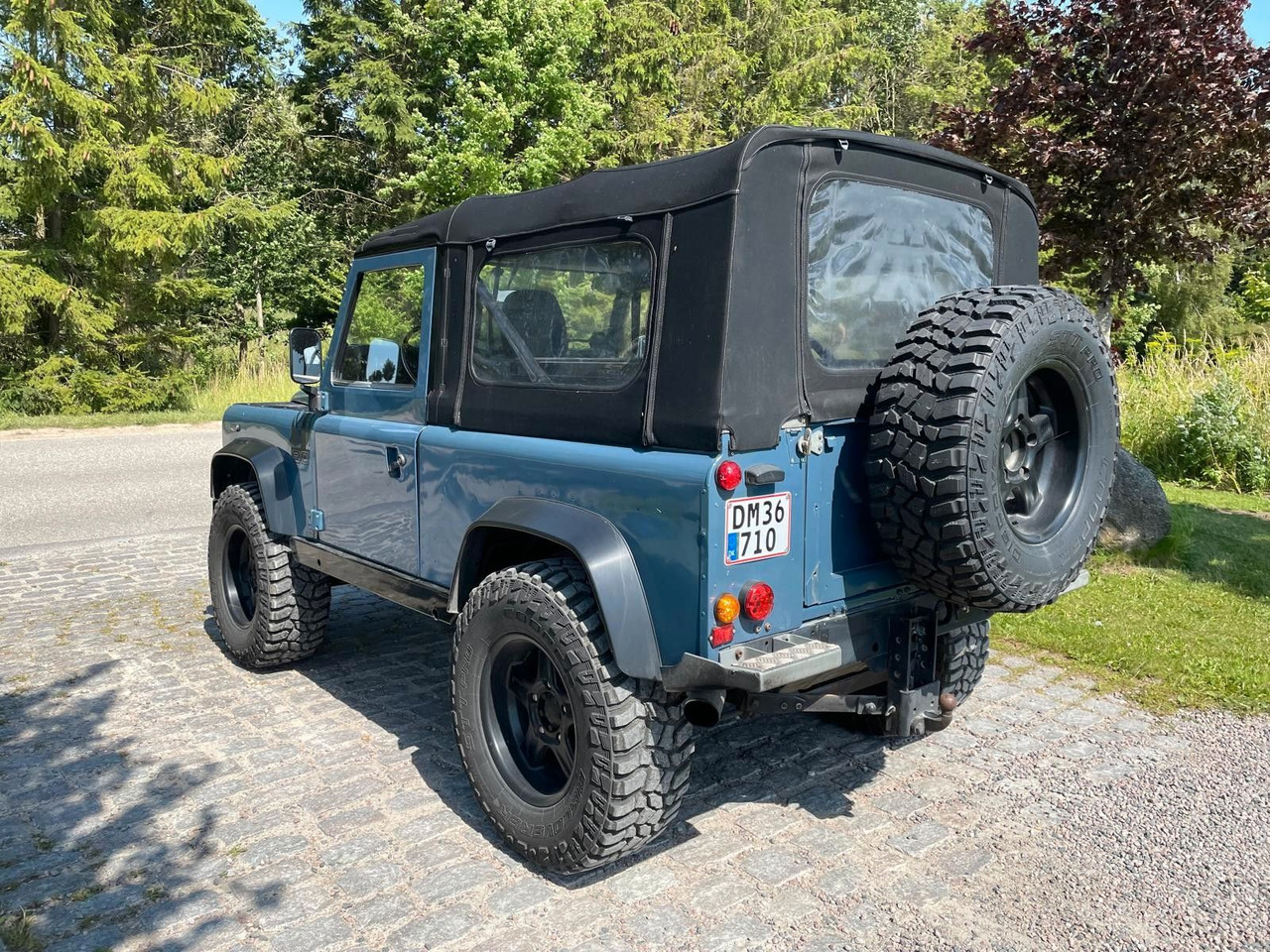 Land Rover LR Defender 90 Soft Top V8 Automatic 60000 brutt Land Rover LR Defender 90 SoftTop V8 Automatic - Pikap: fotoğraf 3 Land Rover LR Defender 90 Soft Top V8 Automatic 60000 brutt Land Rover LR Defender 90 SoftTop V8 Automatic - Pikap: fotoğraf 3