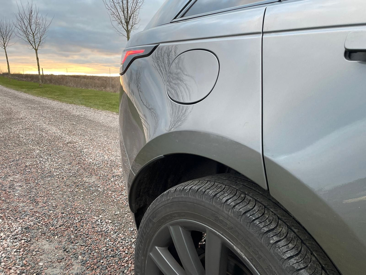 SUV Land Rover Range Rover Velar R-Dynamic 3.0D 4WD Land Rover Range Rover Velar R-Dynamic 3.0D 4WD *RESERVED: fotoğraf 9