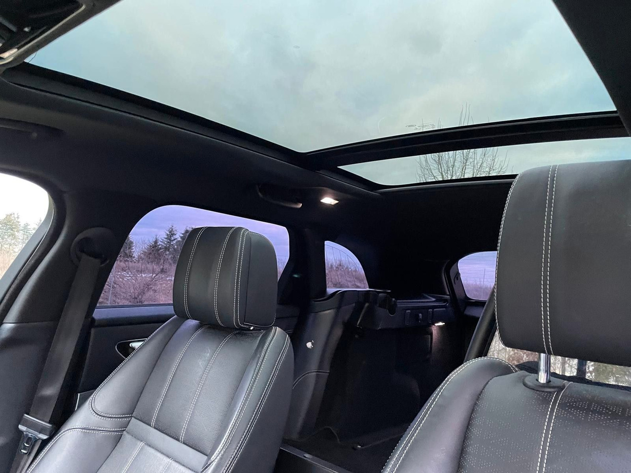 SUV Land Rover Range Rover Velar R-Dynamic 3.0D 4WD Land Rover Range Rover Velar R-Dynamic 3.0D 4WD *RESERVED: fotoğraf 26