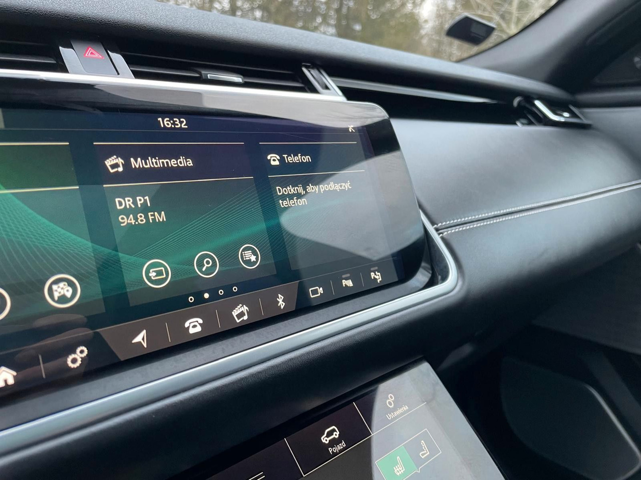 SUV Land Rover Range Rover Velar R-Dynamic 3.0D 4WD Land Rover Range Rover Velar R-Dynamic 3.0D 4WD *RESERVED: fotoğraf 17