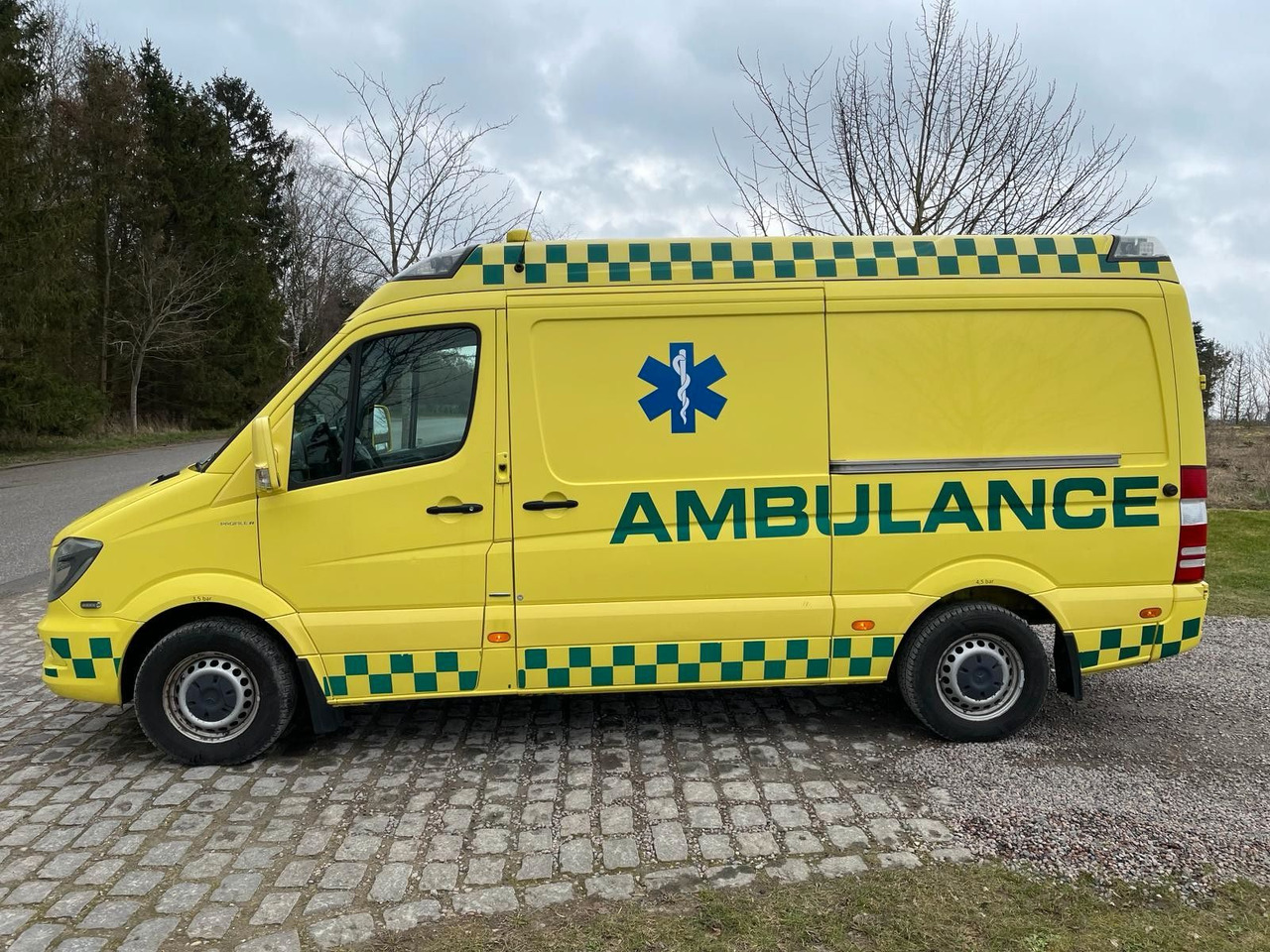 Mercedes-Benz Sprinter 316 CDI Aut *14 000 € netto - Ambulans arabası: fotoğraf 2 Mercedes-Benz Sprinter 316 CDI Aut *14 000 € netto - Ambulans arabası: fotoğraf 2