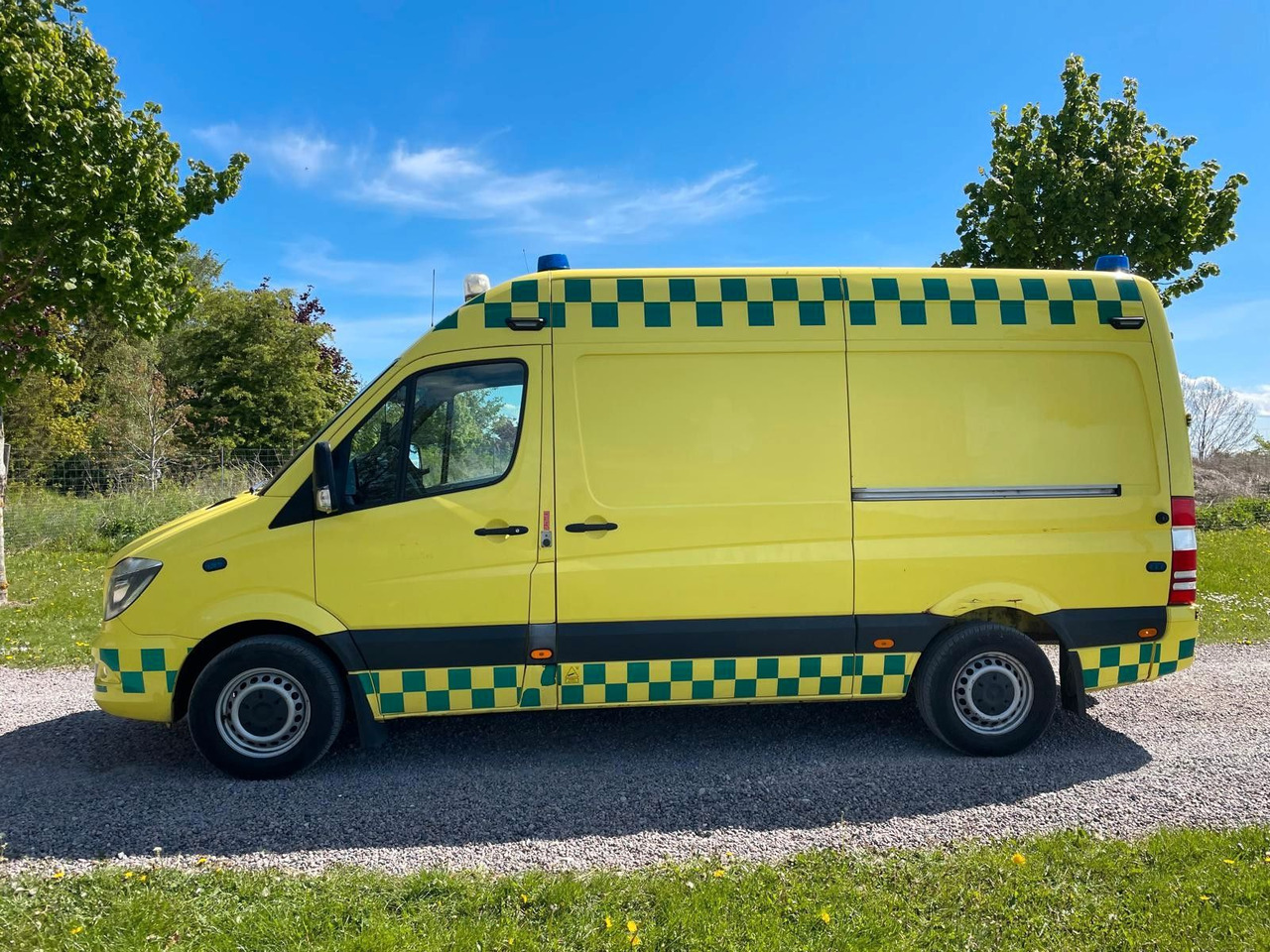 Mercedes-Benz Sprinter II Kasten 316 CDI Aut Ambulance* - Ambulans arabası: fotoğraf 2 Mercedes-Benz Sprinter II Kasten 316 CDI Aut Ambulance* - Ambulans arabası: fotoğraf 2