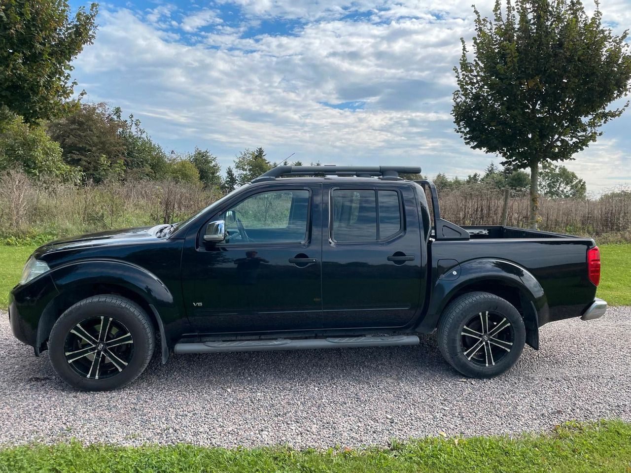 Nissan Navara Pickup Double Cab LE V6 4x4 LB - SUV: fotoğraf 2 Nissan Navara Pickup Double Cab LE V6 4x4 LB - SUV: fotoğraf 2