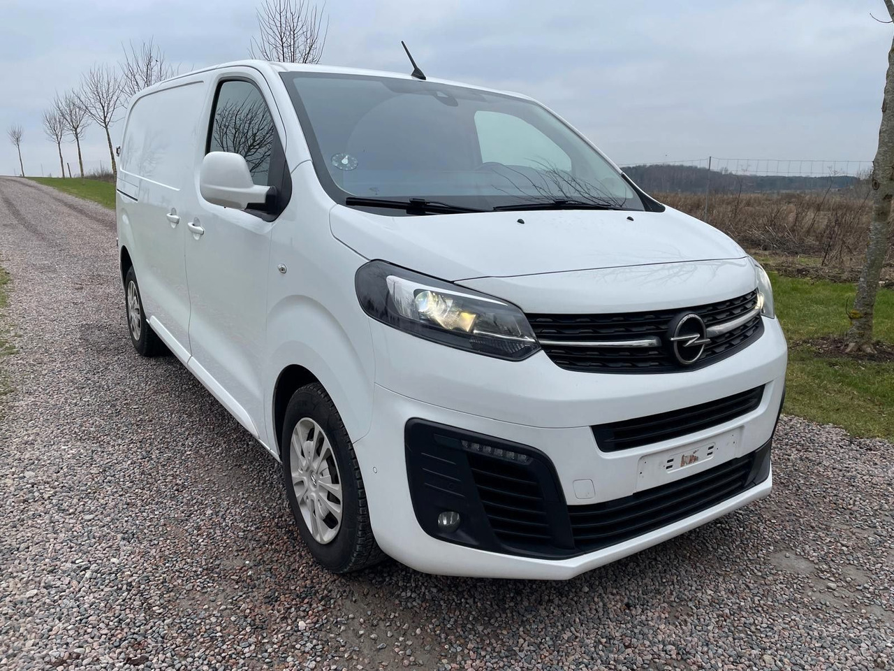 Opel Vivaro Kasten Edition M L2 2.0 Opel Vivaro 2.0 CDTI Edition M L2 *9400€ netto - Küçük panelvan: fotoğraf 1 Opel Vivaro Kasten Edition M L2 2.0 Opel Vivaro 2.0 CDTI Edition M L2 *9400€ netto - Küçük panelvan: fotoğraf 1