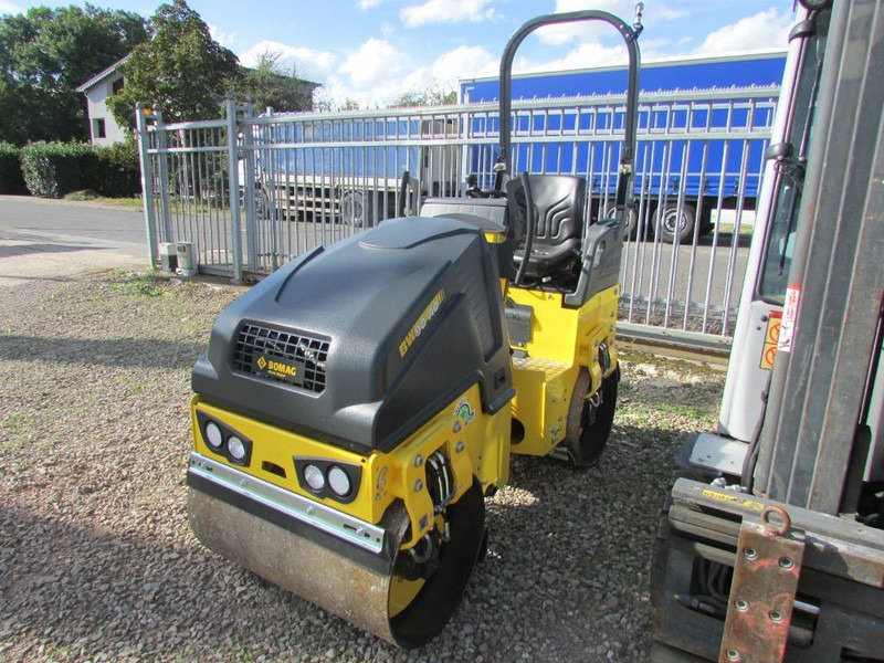 Bomag BW 90 AD-5 Walze / 21.500 EUR - Silindir makinesi: fotoğraf 4 Bomag BW 90 AD-5 Walze / 21.500 EUR - Silindir makinesi: fotoğraf 4