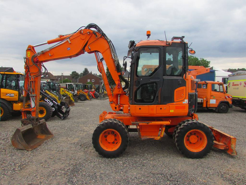Komatsu PW 98 MR-8 Mobilbagger 39.500 EUR - Tekerlekli ekskavatör: fotoğraf 1 Komatsu PW 98 MR-8 Mobilbagger 39.500 EUR - Tekerlekli ekskavatör: fotoğraf 1