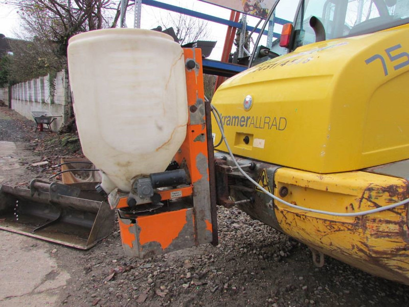 Kramer 750 Radlader mit Winterdienstausrüstung 19.900 € - Tekerlekli yükleyici: fotoğraf 5 Kramer 750 Radlader mit Winterdienstausrüstung 19.900 € - Tekerlekli yükleyici: fotoğraf 5
