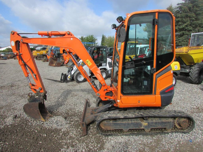 Kubota U 27-4 Minibagger 20.000 EUR - Mini ekskavatör: fotoğraf 2 Kubota U 27-4 Minibagger 20.000 EUR - Mini ekskavatör: fotoğraf 2