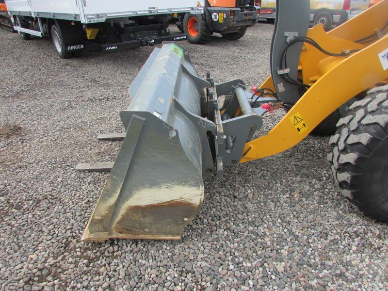 Liebherr L 506 Compact Radlader 41.500 EUR - Tekerlekli yükleyici: fotoğraf 3 Liebherr L 506 Compact Radlader 41.500 EUR - Tekerlekli yükleyici: fotoğraf 3