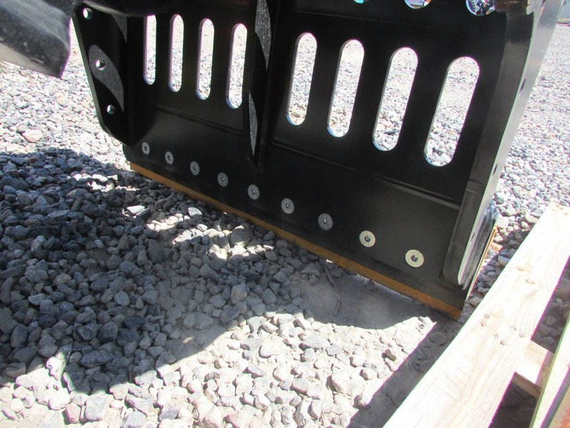 MB CRUSHER G 1000 S4 Sortiergreifer 14.000 EUR - Çeneli kepçe - İş makinaları: fotoğraf 4 MB CRUSHER G 1000 S4 Sortiergreifer 14.000 EUR - Çeneli kepçe - İş makinaları: fotoğraf 4