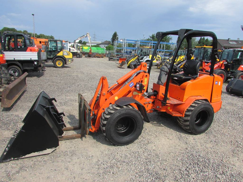 Schäffer 2436 Radlader Hoflader 22.000 EUR netto - Tekerlekli yükleyici: fotoğraf 1 Schäffer 2436 Radlader Hoflader 22.000 EUR netto - Tekerlekli yükleyici: fotoğraf 1