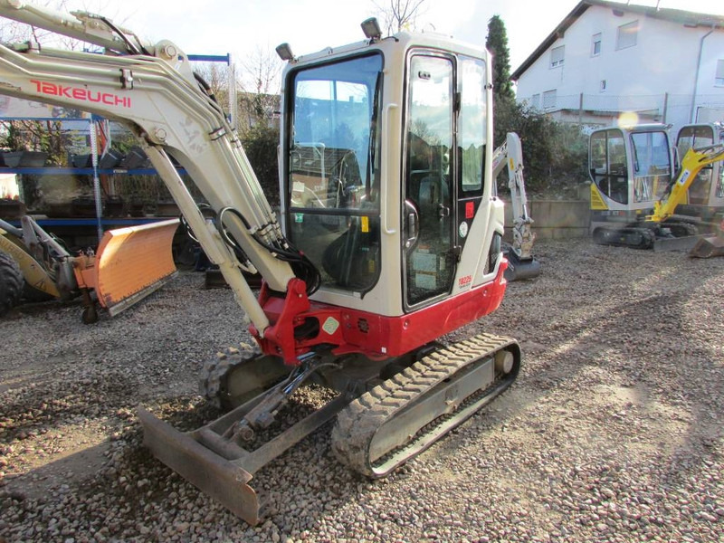 Takeuchi TB 225 V3 Minibagger 30.500 EUR - Mini ekskavatör: fotoğraf 2 Takeuchi TB 225 V3 Minibagger 30.500 EUR - Mini ekskavatör: fotoğraf 2