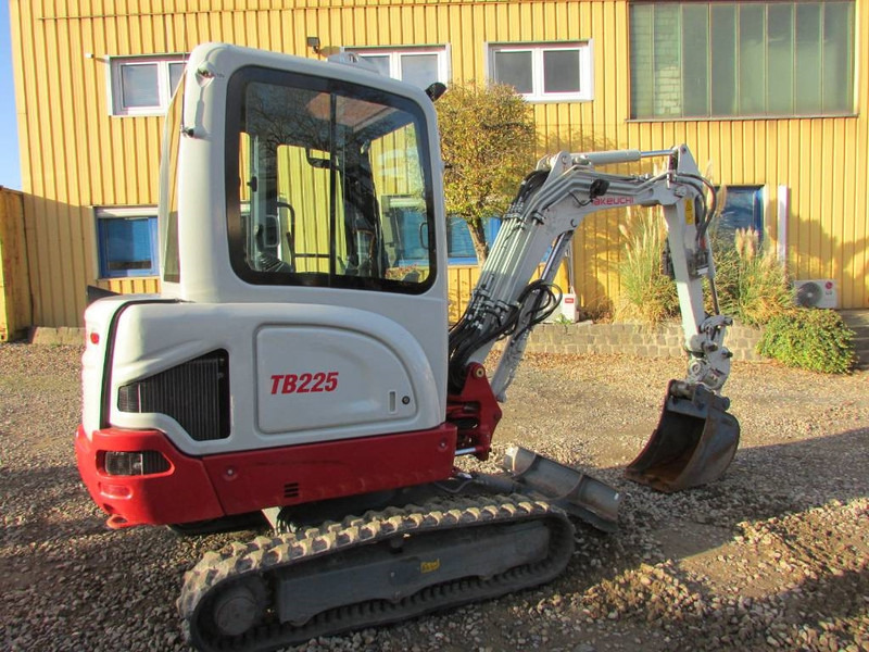 Takeuchi TB 225 V3 Minibagger 30.500 EUR - Mini ekskavatör: fotoğraf 4 Takeuchi TB 225 V3 Minibagger 30.500 EUR - Mini ekskavatör: fotoğraf 4