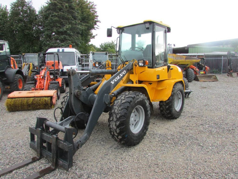 Volvo L 35 B-Z Radlader 16.000 EUR - Tekerlekli yükleyici: fotoğraf 2 Volvo L 35 B-Z Radlader 16.000 EUR - Tekerlekli yükleyici: fotoğraf 2