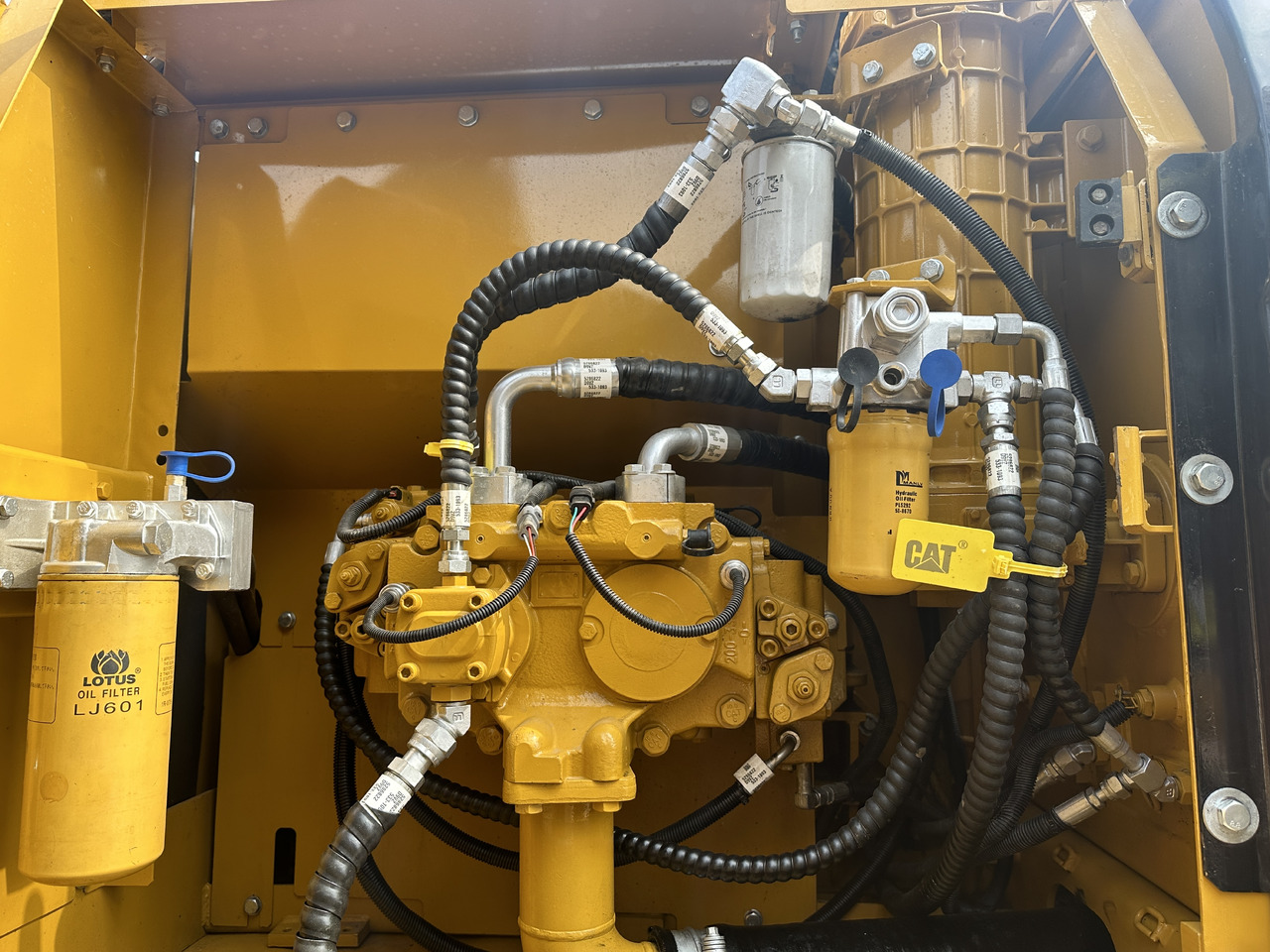 CATERPILLAR 320D2 - Paletli ekskavatör: fotoğraf 5 CATERPILLAR 320D2 - Paletli ekskavatör: fotoğraf 5