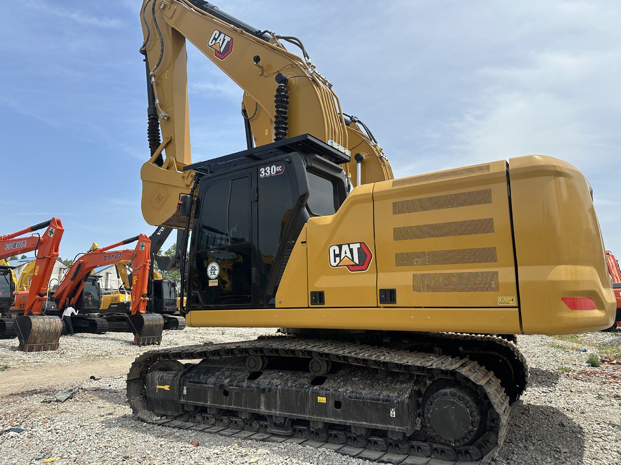 CATERPILLAR 330GC - Tekerlekli ekskavatör: fotoğraf 1 CATERPILLAR 330GC - Tekerlekli ekskavatör: fotoğraf 1