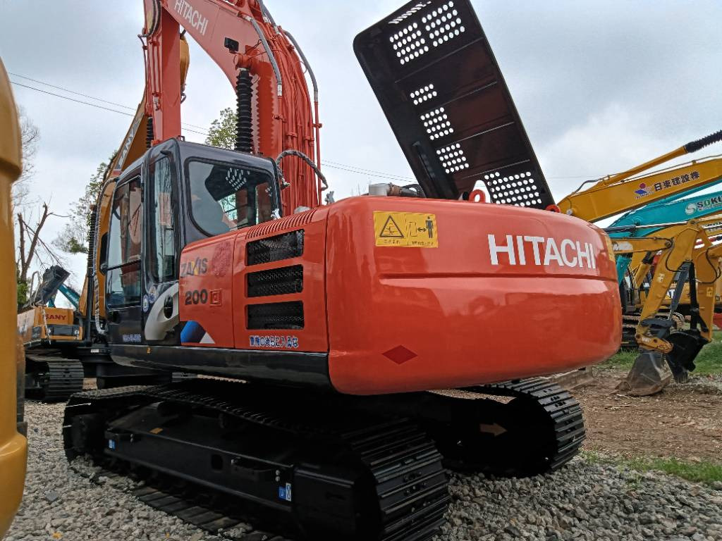 Hitachi ZX 200 - Paletli ekskavatör: fotoğraf 1 Hitachi ZX 200 - Paletli ekskavatör: fotoğraf 1