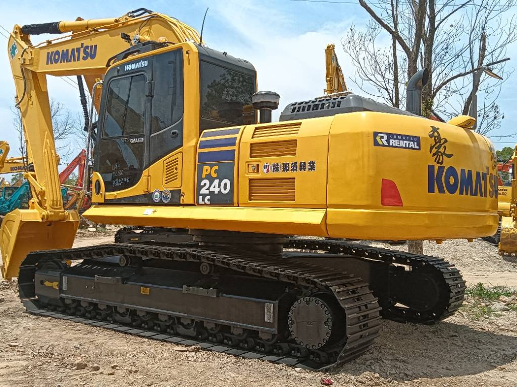 Komatsu PC 240 LC - Paletli ekskavatör: fotoğraf 1 Komatsu PC 240 LC - Paletli ekskavatör: fotoğraf 1