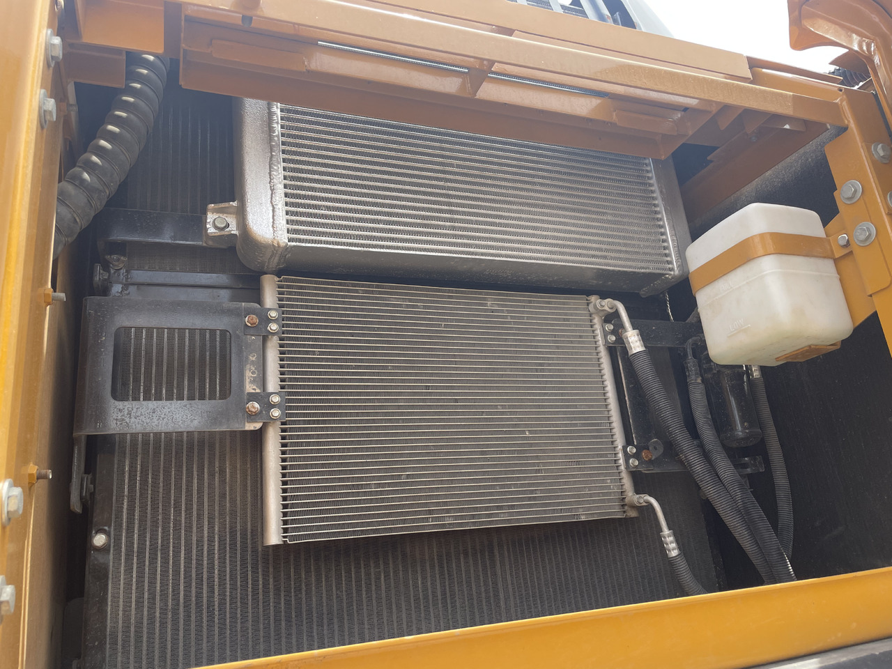 Paletli ekskavatör SANY SY365H: fotoğraf 8