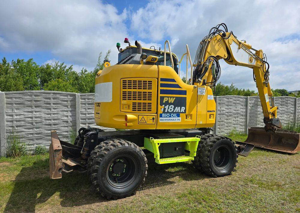 Komatsu - Tekerlekli ekskavatör: fotoğraf 4 Komatsu - Tekerlekli ekskavatör: fotoğraf 4