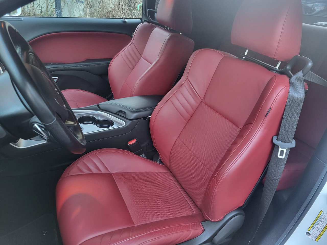 Binek araba Dodge Challenger: fotoğraf 22